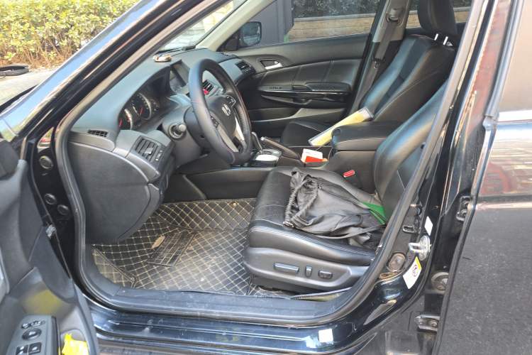 Used Honda Accord 2013 2.0L SE
