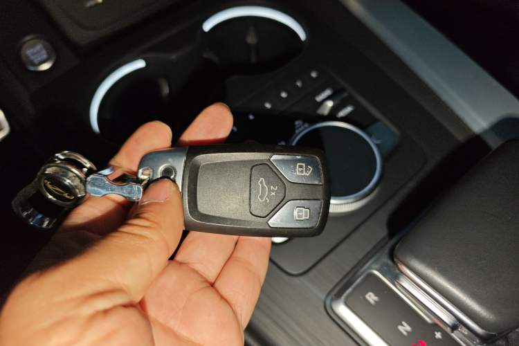 Used Audi A4L 2019 40 TFSI Fashion Edition China VI Emission Standard