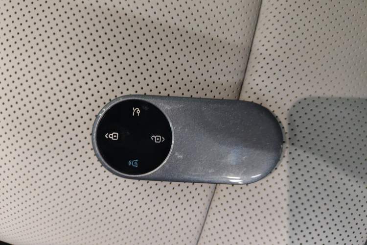 Used Hima AITO M9 2025 Extended-Range Ultra Version 52 kWh 6-Seater
