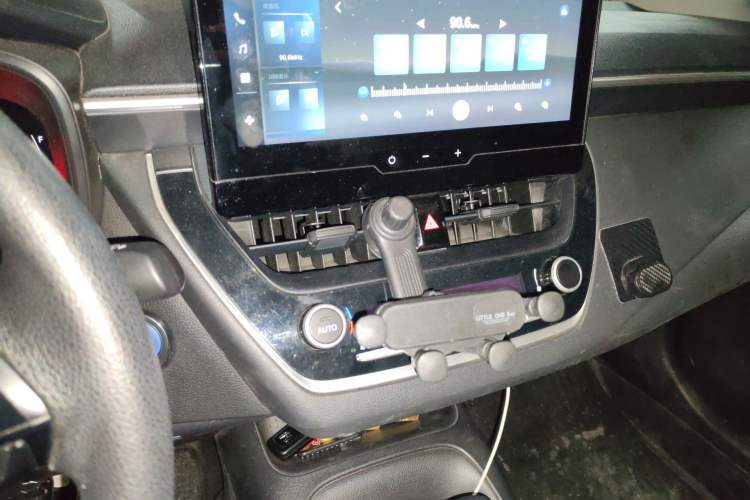 Used Toyota Levin 2023 Smart Electric Hybrid Dual-Engine 1.8L Leading Edition Audio And AC Panel