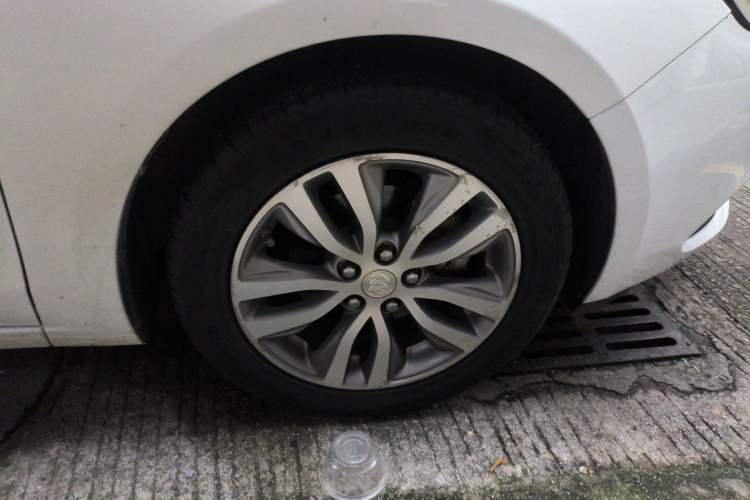 Used Buick GT 2019 18T Automatic Connected Elite Model China VI Standard Right Front Wheel Hub