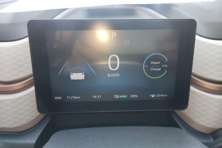 Used JAC Yiwei E10X 2024 Charming Edition 301km Lite