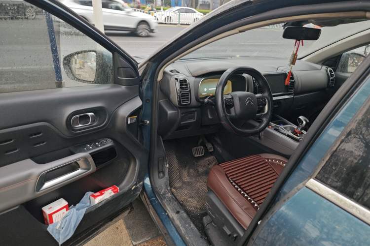 Used Citroen C5 AIRCROSS 2017 350THP Fashion Edition Driver Seat