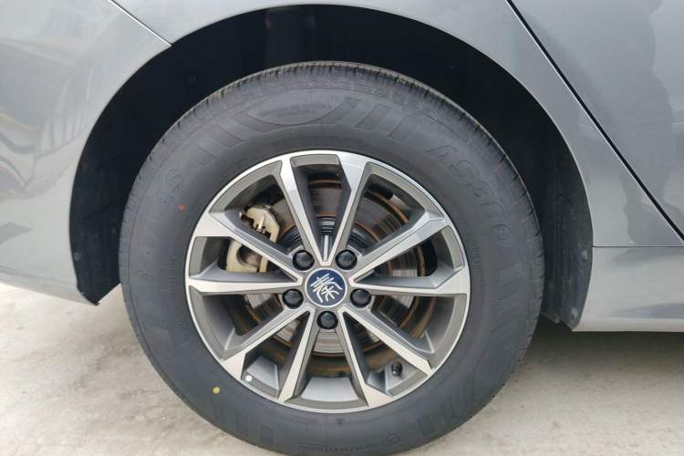 Used BYD Qin PLUS 2024 HONOR Edition DM-i 55KM Leading Model Right Rear Wheel Hub