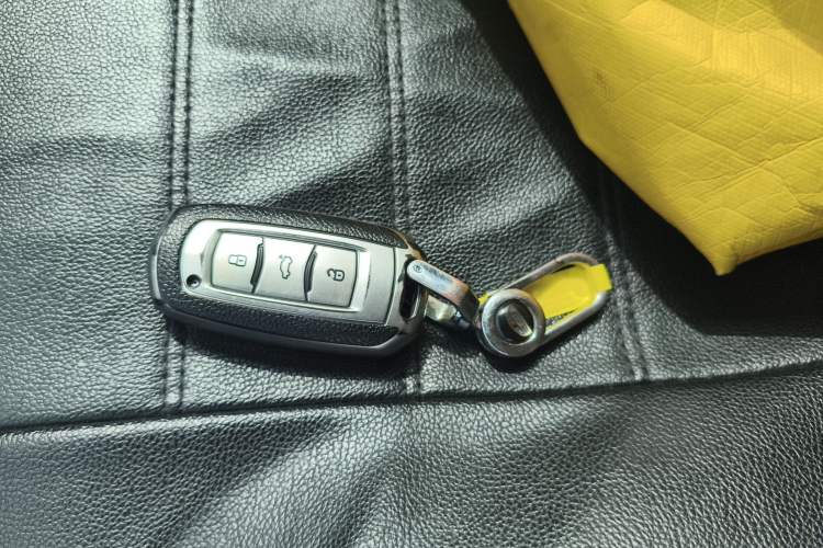 Used Geely Auto Emgrand 2016 Sedan 1.5L Manual Luxury Model
