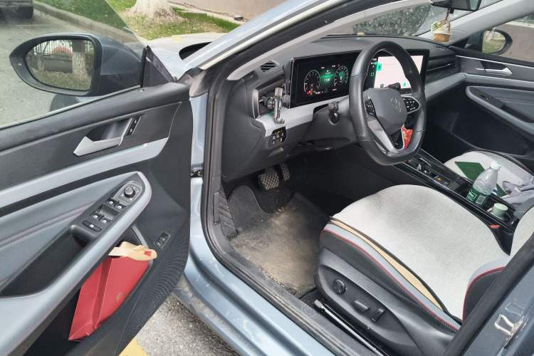 Used Volkswagen Lamando 2022 Lavida L 280TSI DSG Cool & Spicy Edition