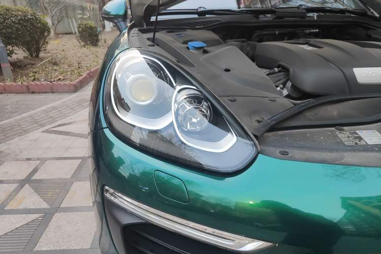 Used Porsche Cayenne 2016 Cayenne Platinum Edition 3.0T
