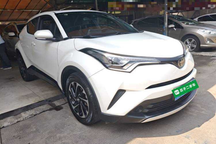 Used Toyota IZOA 2020 2.0L Yichi Version Front Right 45 Deg