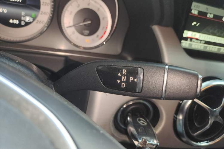 Used Mercedes-Benz GLK-Class 2013 GLK 300 4MATIC Luxury Model