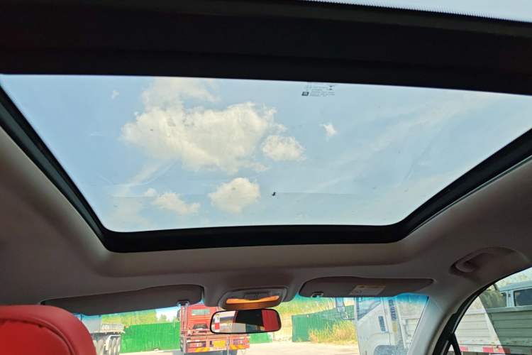 Used Chevrolet Orlando 2019 Redline 530T Automatic Enjoyment Version (5+2 Seating) China VI Headliner