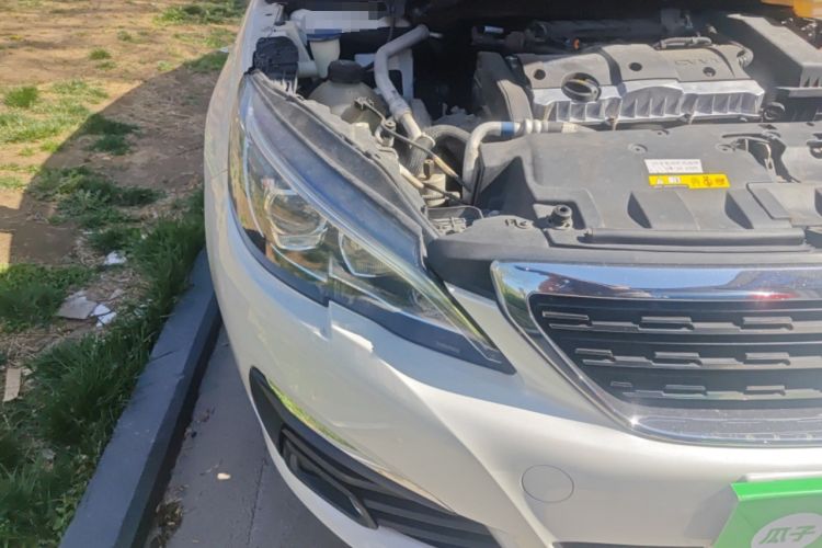 Used Peugeot 308 2016 1.6L Automatic Luxury Edition Right Front Headlight