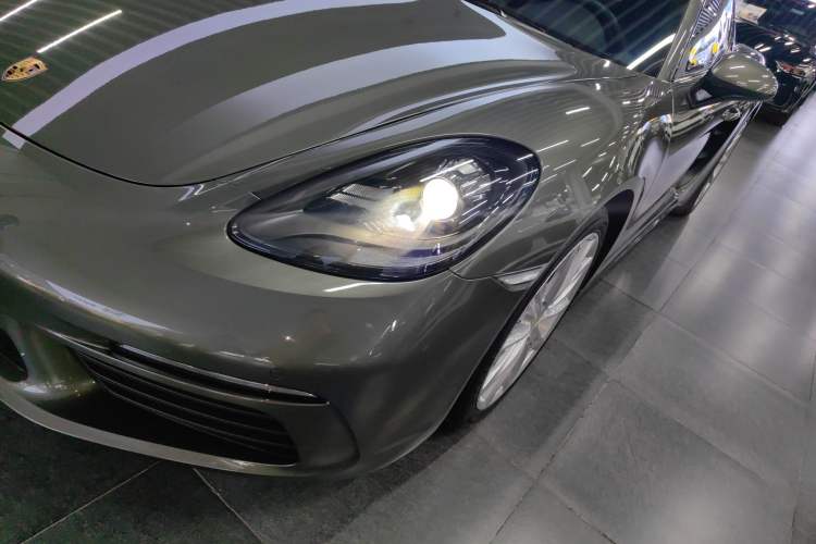 Used Porsche 718 2020 Cayman 2.0T
