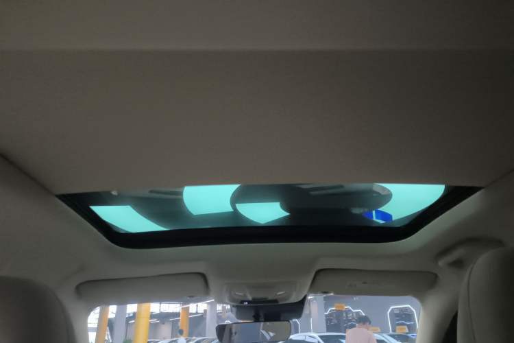 Used ORA Good Cat 2023 401 km Standard Range Premium Version Lithium Iron Phosphate
