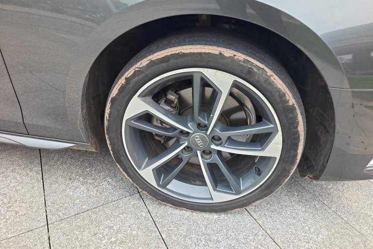 Used Audi A4L 2020 40 TFSI Fashionable and Elegant Model