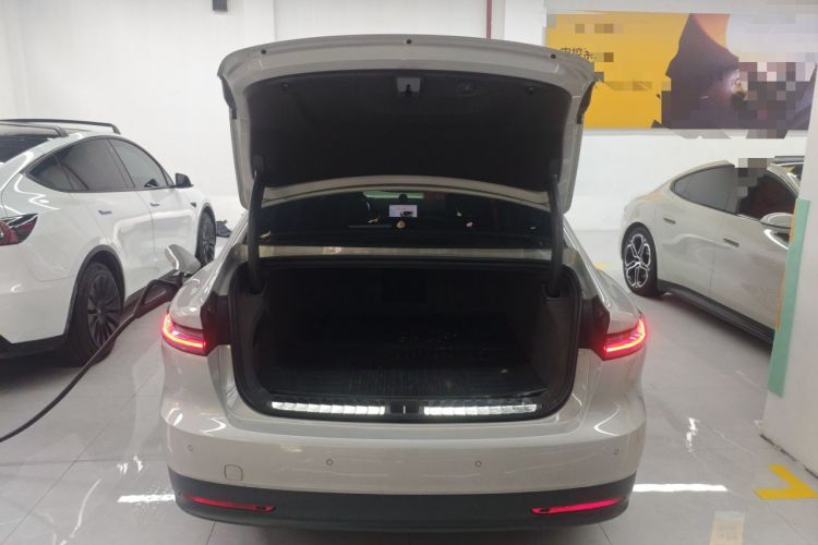 Used Nio ET7 2024 75 kWh Executive Edition Trunk