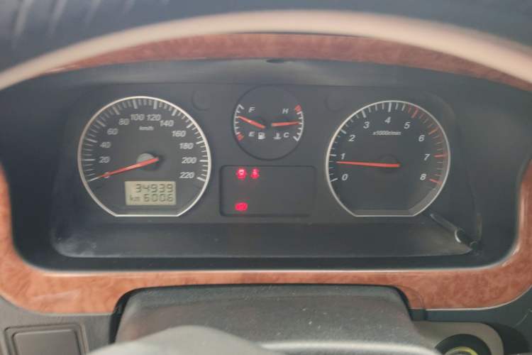 Used Jinbei Grace 2016 2.0L Classic Edition Standard Model Long Wheelbase 9 Seats
