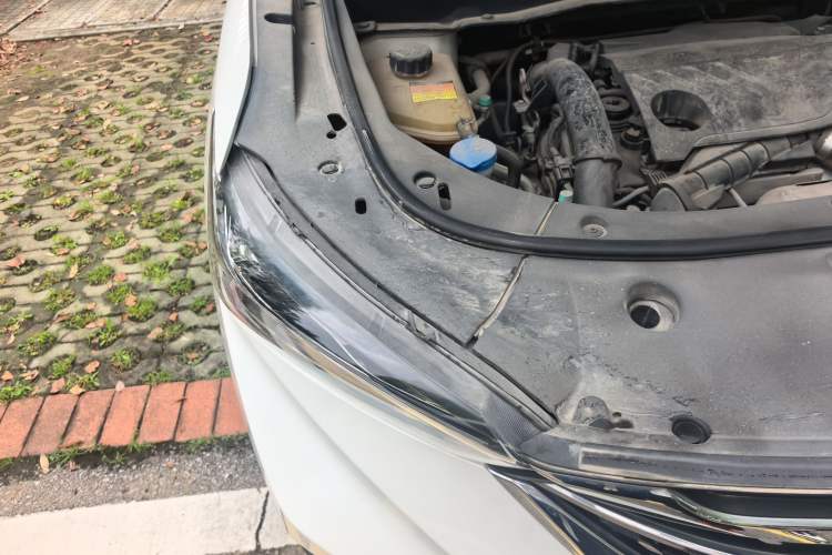 Used Dongfeng Aeolus AX7 2020 1.6T Automatic AI Flagship Version China VI Standard Right Front Headlight