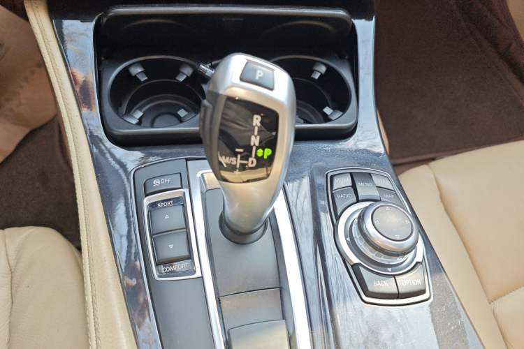 Used BMW 5 Series 2013 520Li Elegant Edition
