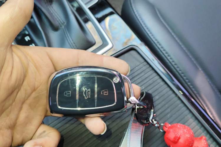 Used Hyundai Mistra 2016 1.8L Automatic Smart GLS Vehicle Key