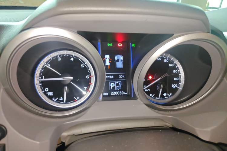 Used Toyota Prado 2014 4.0L Automatic VX
