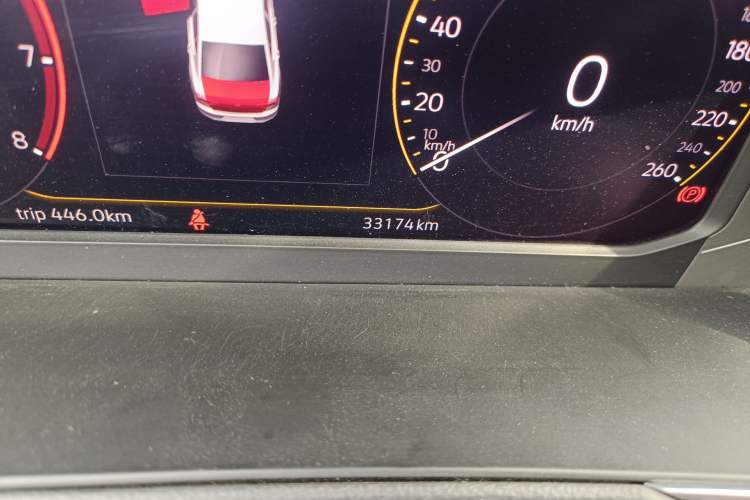 Used Volkswagen Magotan 2020 330TSI DSG Luxury Edition Odometer Close Up