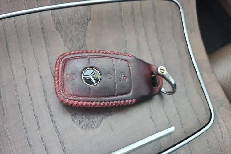 Used Mercedes-Benz E-Class 2019 E 260 L Vehicle Key