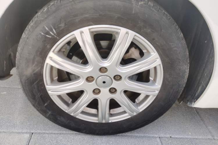 Used Qoros 3 2018 Sedan 1.6L Automatic Leading Model Exterior 5