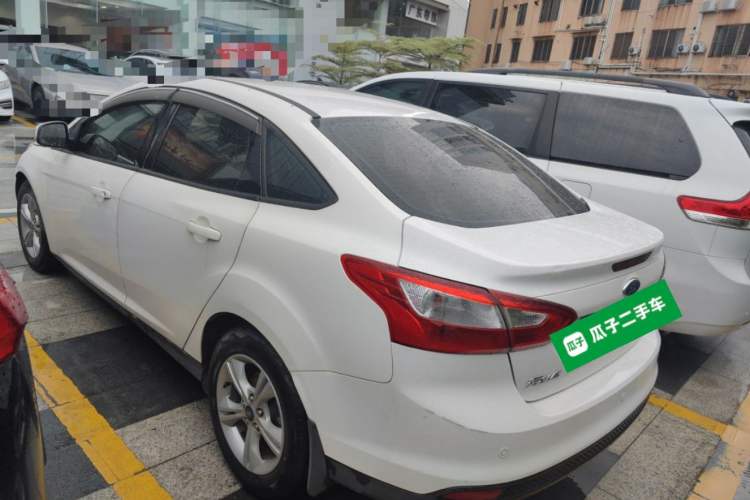 Used Ford Focus 2012 Sedan 1.6L Automatic Fashion Edition