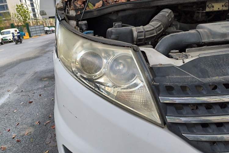 Used JAC Group Refine M5 2013 2.0T Gasoline Manual Business Edition Right Front Headlight