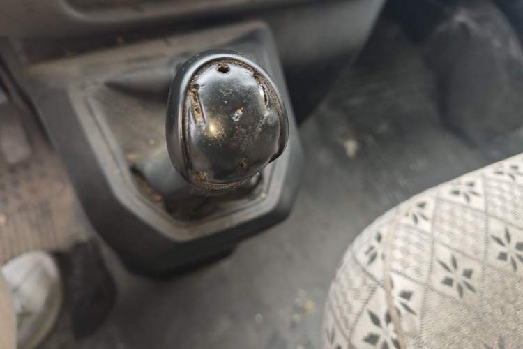 Used JMC Transit 2019 2.8T Commercial Version Short Wheelbase Mid-Roof 3-Seater China VI Standard JX493