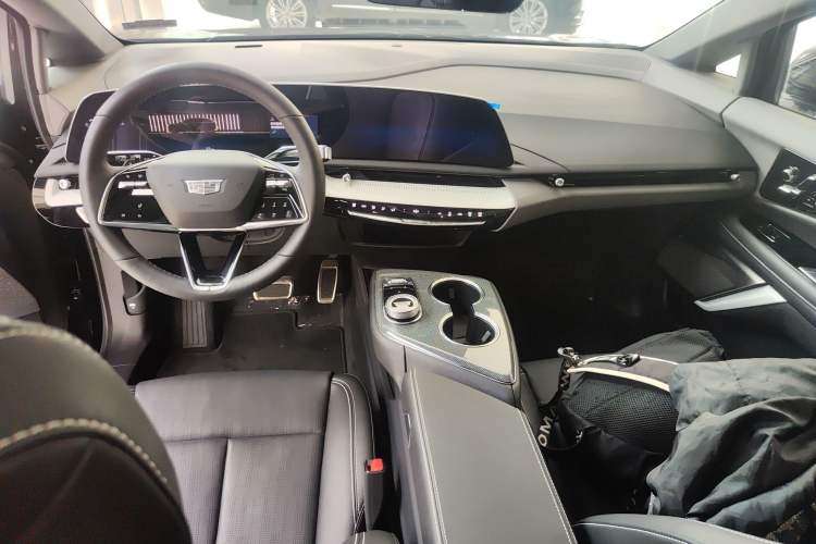 Used Cadillac OPTIQ 2024 Standard Range Version
