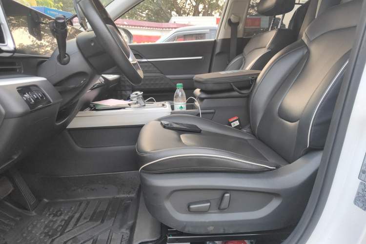 Used Hyundai ix35 2023 Musso 2.0L Deluxe Edition DLX Left Front Seat