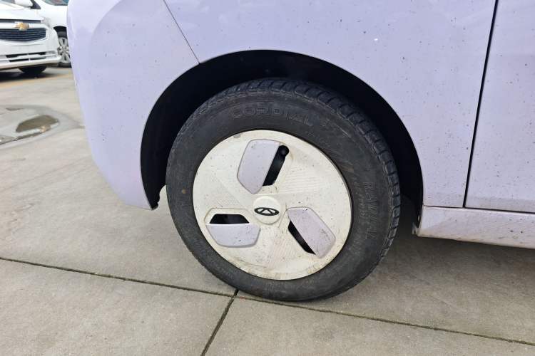 Used Chery QQ Ice Cream 2022 170km Sundae Phosphate Lithium-Ion