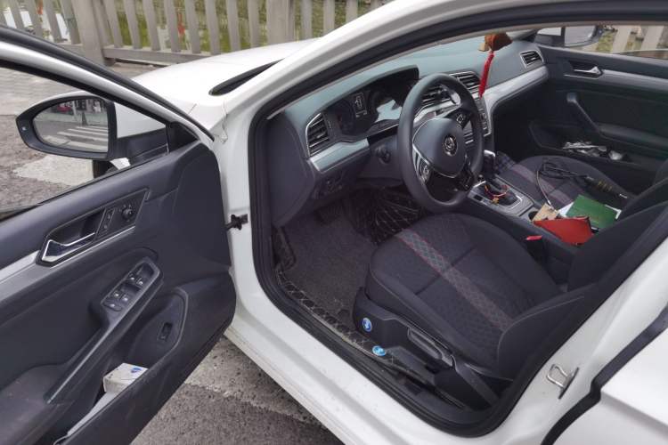 Used Volkswagen Lamando 2019 230TSI DSG Vision Edition China VI Standard
