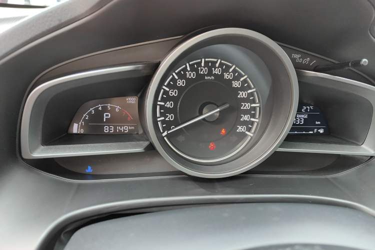 Used Mazda 3 Axela 2017 Hatchback 1.5L Automatic Luxury Model Emission Standard China V
