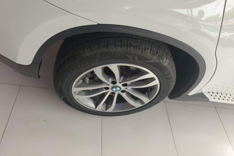 Used BMW X6 2014 xDrive35i Sport model Right Rear Wheel Hub