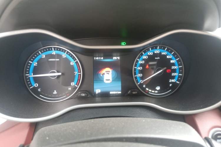 Used Geely Auto Vision S1 2019 Upgraded Model 1.5L CVT Luxury Version
