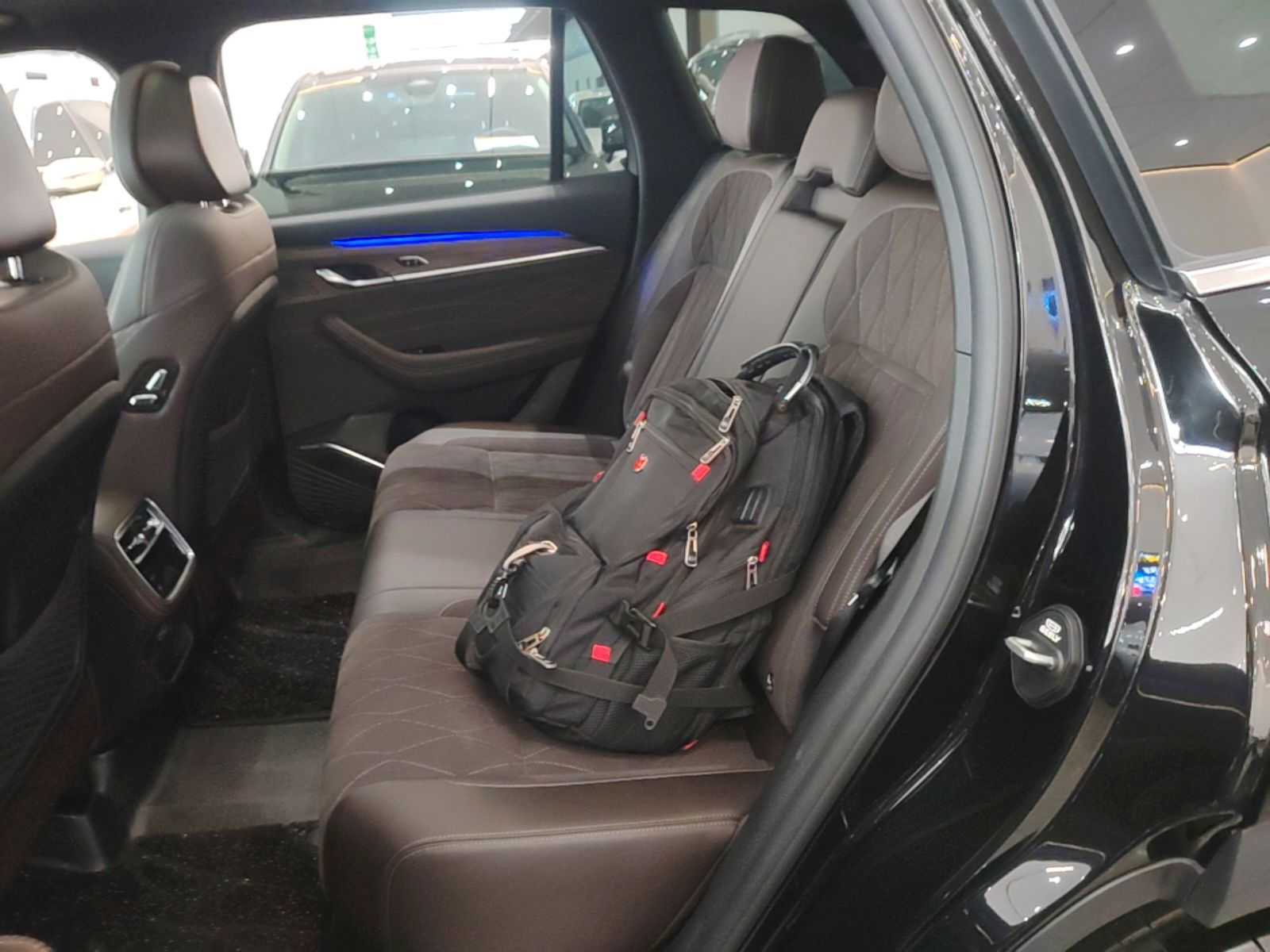 Geely Auto Monjaro L 2026 Model Oriental Yao 2.0TD Automatic Lanxing Edition — снимка 20