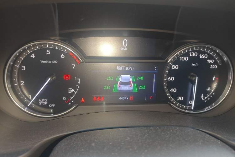 Used Cadillac XT4 2021 28T Two-Wheel Drive Leading Version
