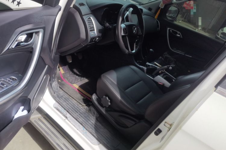 Used JMC Yusheng S350 2013 2.0T Manual 4x4 Gasoline Ultra-Luxury 5-Seater Driver Seat