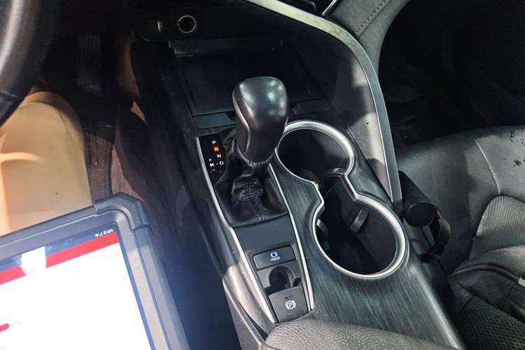 Used Toyota Camry 2023 2.0G Luxury Edition