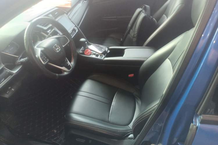 Used Honda Civic 2016 220TURBO CVT Luxury Edition Left Front Seat