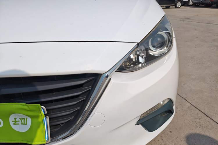 Used Mazda 3 Axela 2014 Sedan 1.5L Manual Comfort Model Left Front Headlight