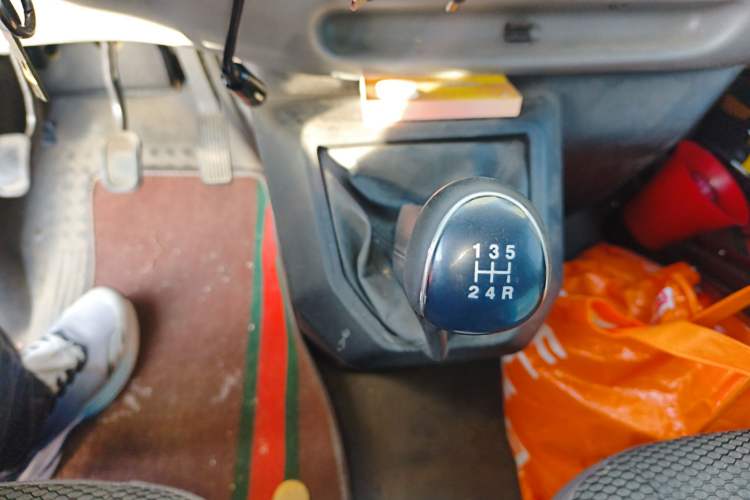 Used JMC Transit 2017 2.8T Commercial Version Short Wheelbase Mid-Roof 6/7/8-Seater JX493