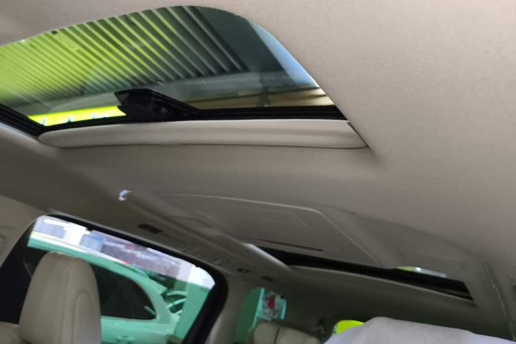 Used Toyota Vellfire 2021 Crown Dual-Engine 2.5L HV Prestige Edition