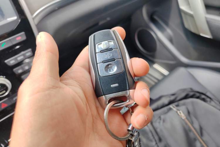 Used Haval H2 2017 Red-Label 1.5T Manual Two-Wheel Drive Luxury Model