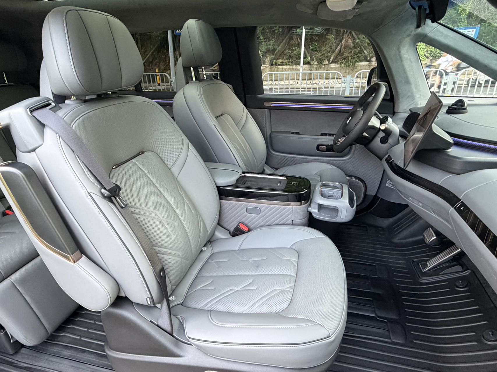 Zeekr MIX 2025 Long-Range Intelligent Driving Edition — снимка 19
