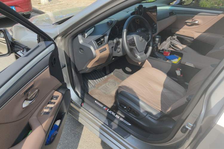 Used Lexus ES 2025 200 Premium Edition