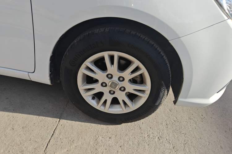 Used Zotye Z300 2016 New Vision 1.5L Manual Entry-Level Model