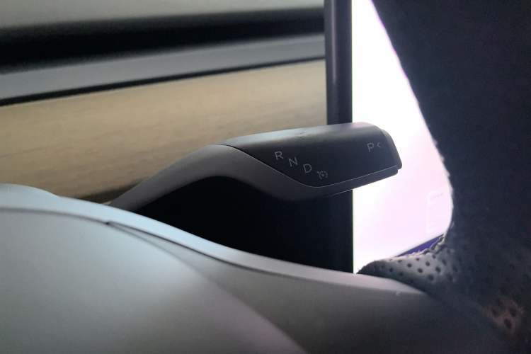 Used Tesla Model Y 2022 Revised Version Rear-Wheel Drive Gear Lever